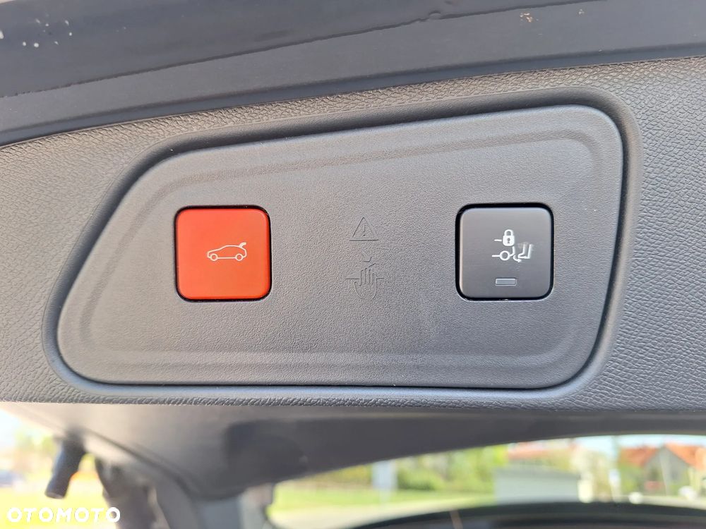 Peugeot 3008 225 e-EAT8 GT - 13