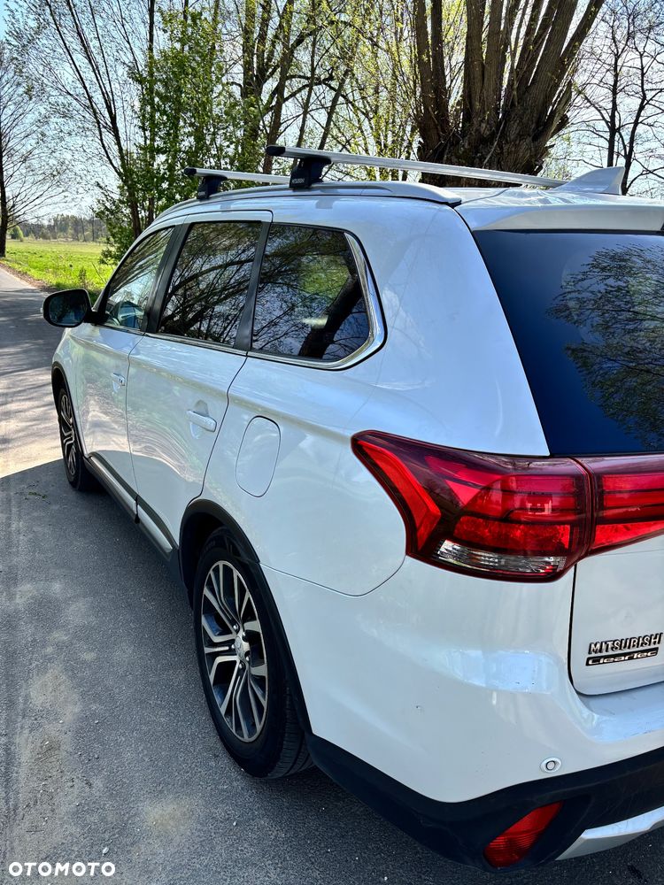 Mitsubishi Outlander 2.0 Instyle Navi 4WD CVT - 6