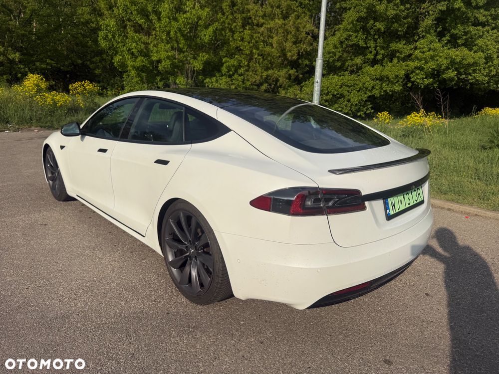 Tesla Model S - 7