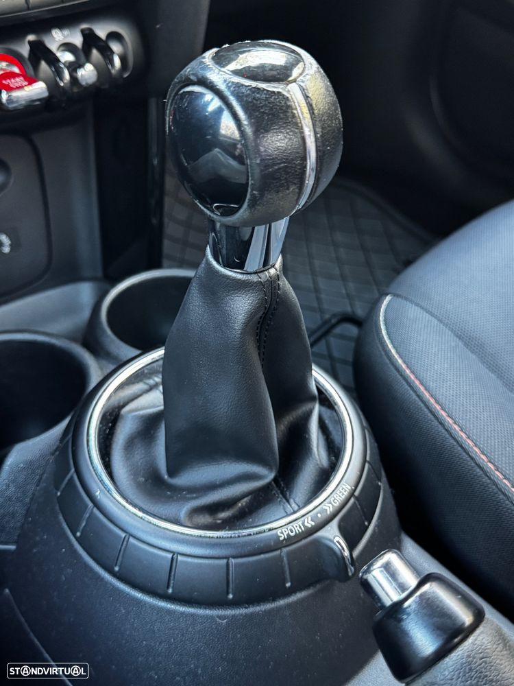 MINI 3 Portas One - 10