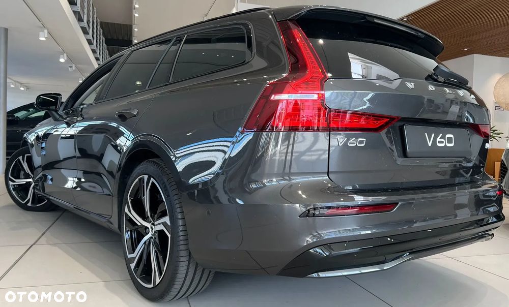 Volvo V60 B4 B DKG Ultimate Dark - 14