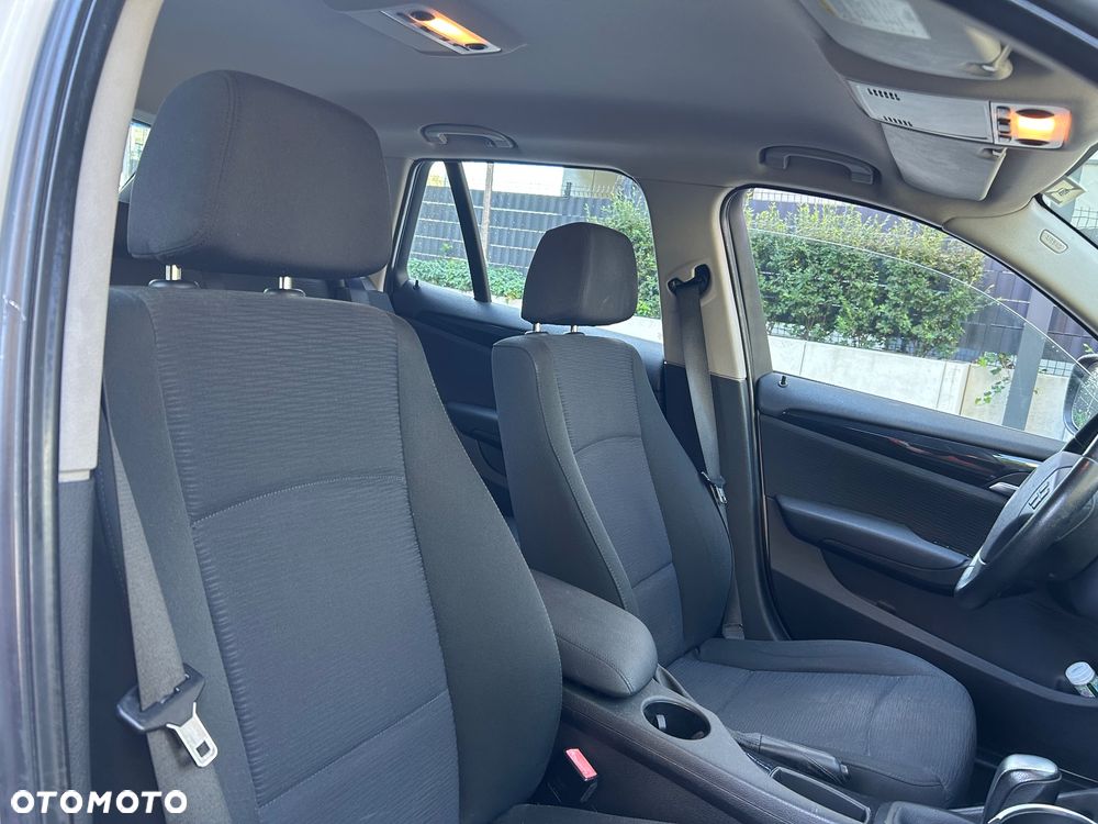 BMW X1 sDrive18d - 13