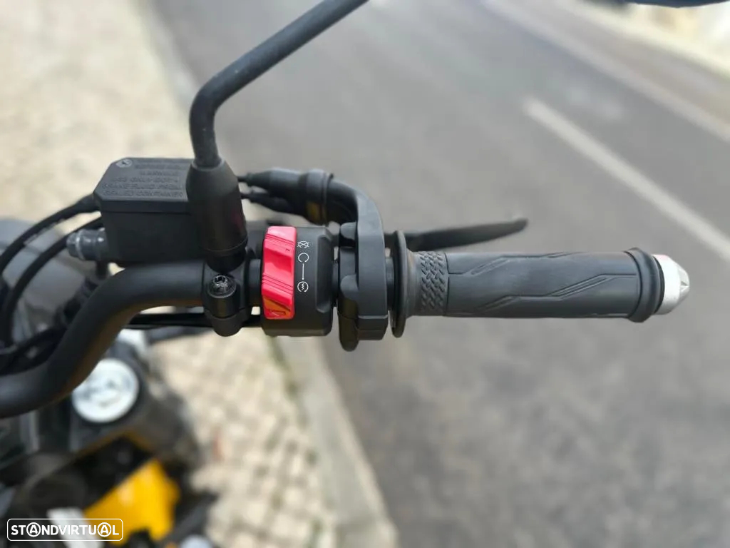 Yamaha XSR 125 - 9