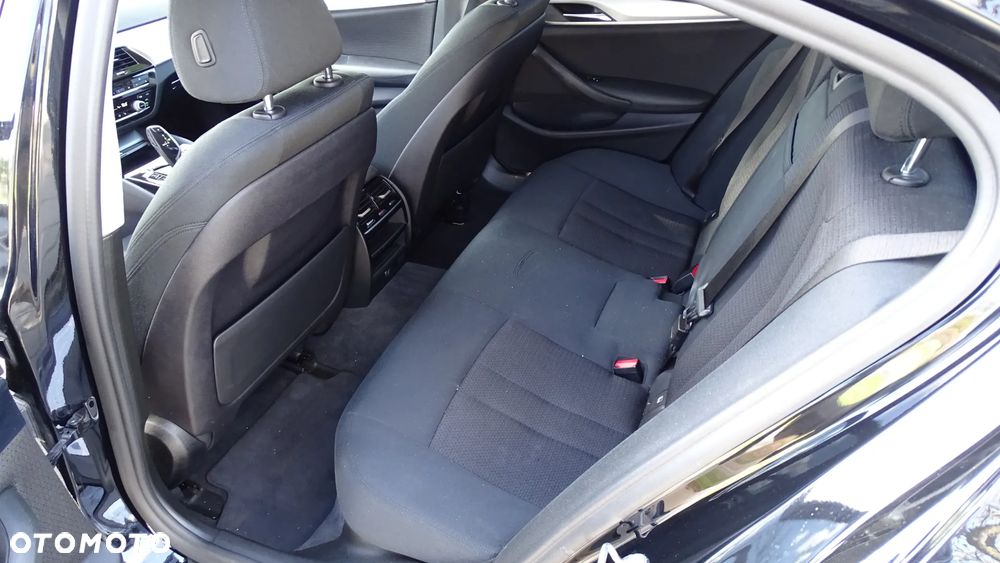 BMW Seria 5 520d xDrive Business Edition - 17
