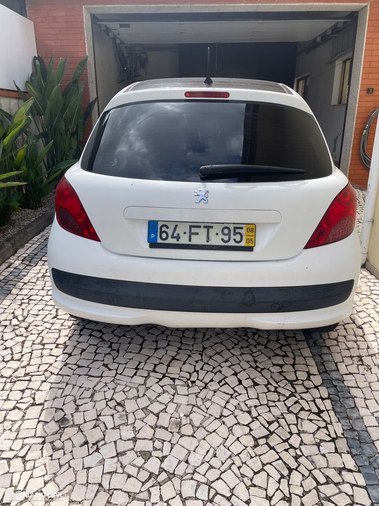 Peugeot 207 1.4 HDi Urban - 4
