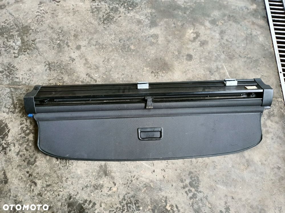 ROLETA BAGAZNIKA AUDI A4 B6 B7 KOMBI 8E9863553 94H