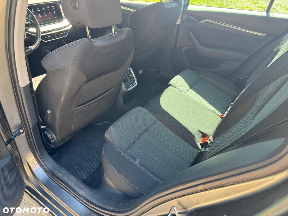 Skoda Octavia 2.0 TDI Style DSG - 7