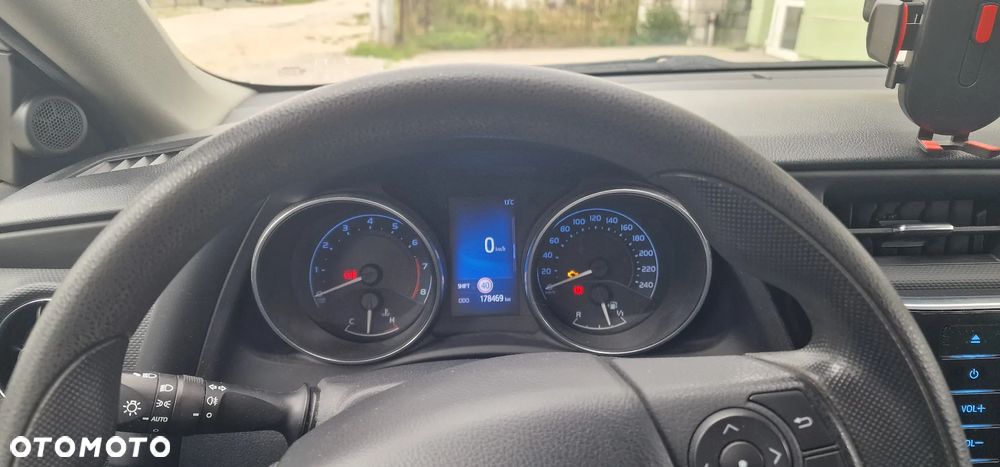 Toyota Auris 1.6 Active - 10