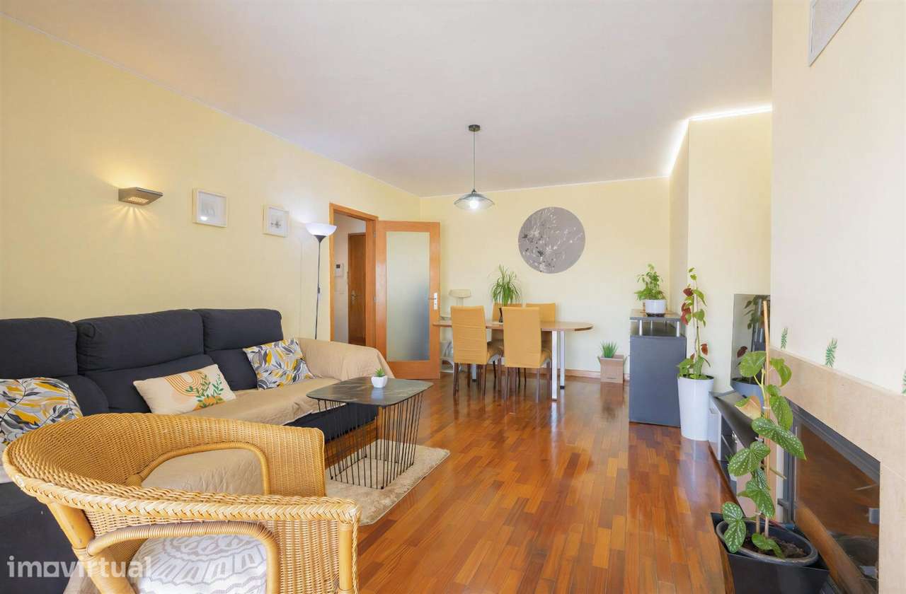 T2 em Valongo | Suite | Varanda | Mobilado | Excelente Localização - Grande imagem: 3/35