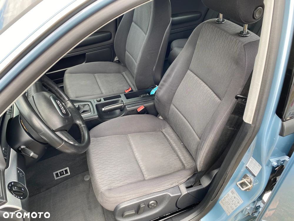 Audi A4 Limousine 1.8T - 11