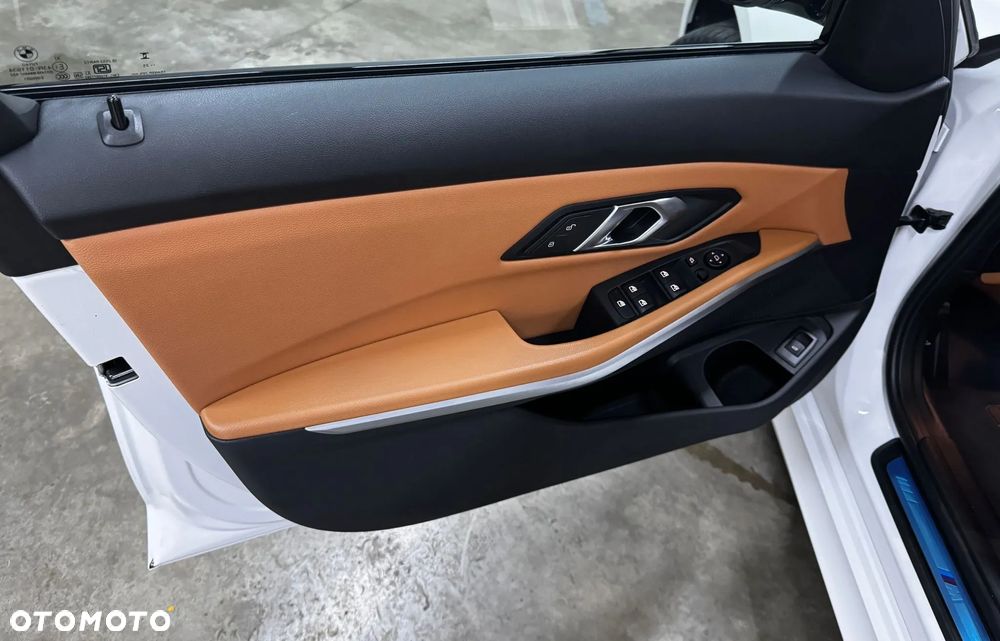 BMW Seria 3 320d xDrive mHEV M Sport - 29