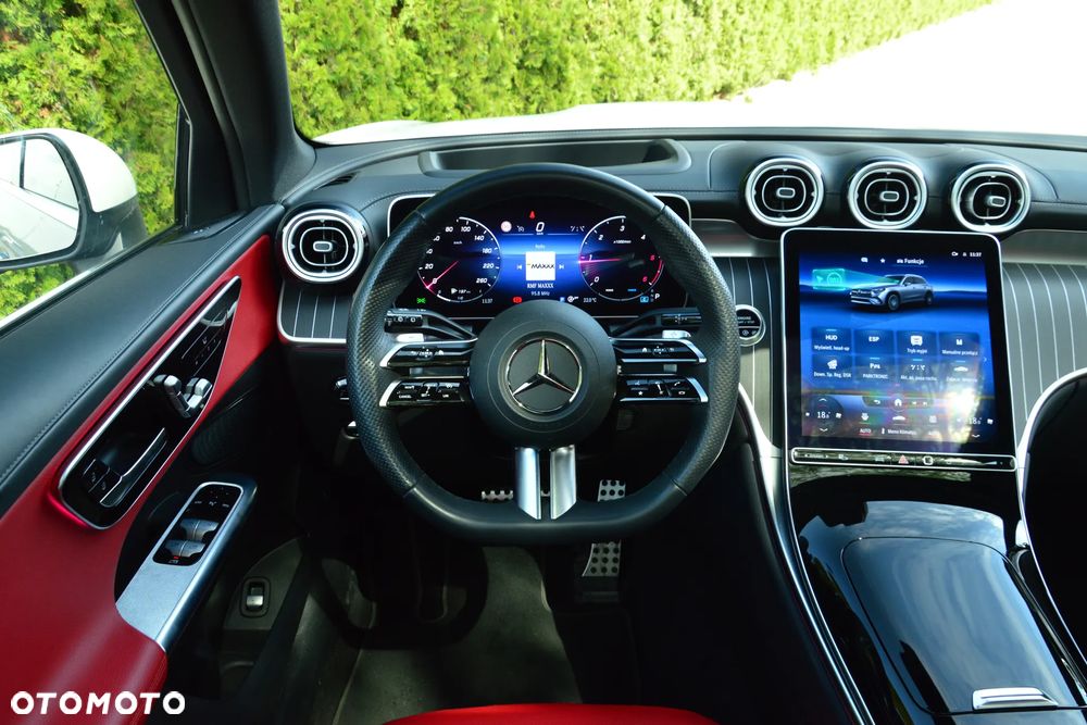 Mercedes-Benz GLC 220 d 4Matic 9G-TRONIC AMG Line Advanced - 25