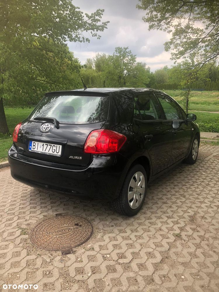 Toyota Auris 1.6 VVT-i Luna - 2