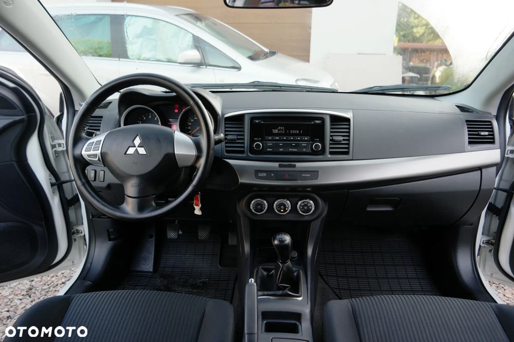 Mitsubishi Lancer - 25