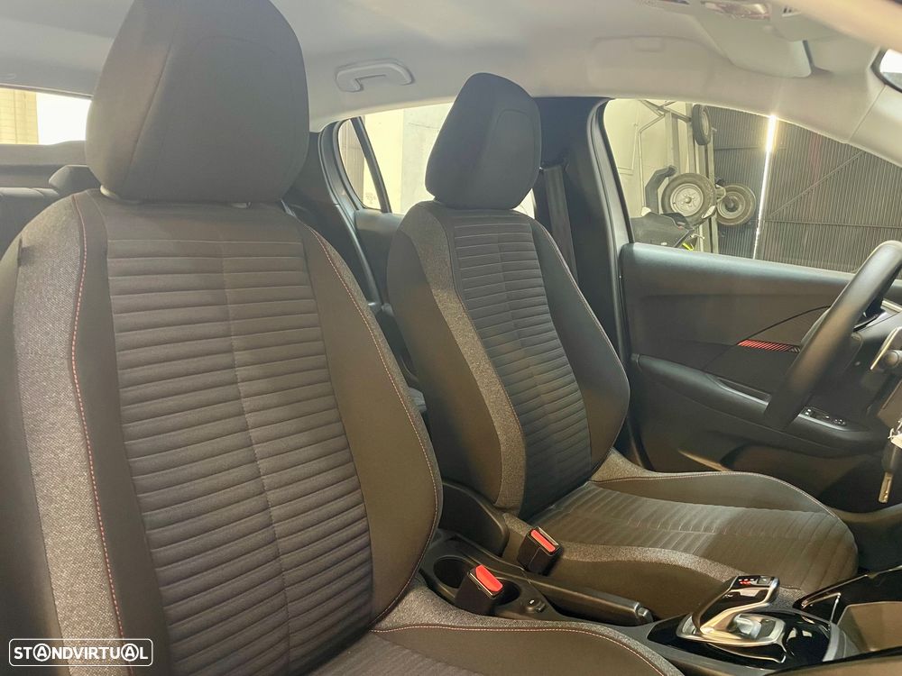 Peugeot 208 PureTech 100 EAT8 Active - 31