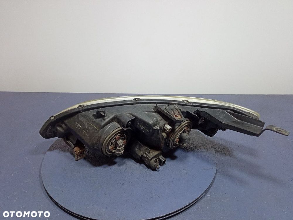HONDA CIVIC VII ES LIFT SEDAN REFLEKTOR PRAWY LAMPA PRZEDNIA EU - 2