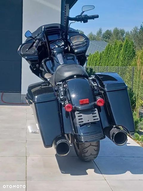 Harley-Davidson Touring Road Glide - 11