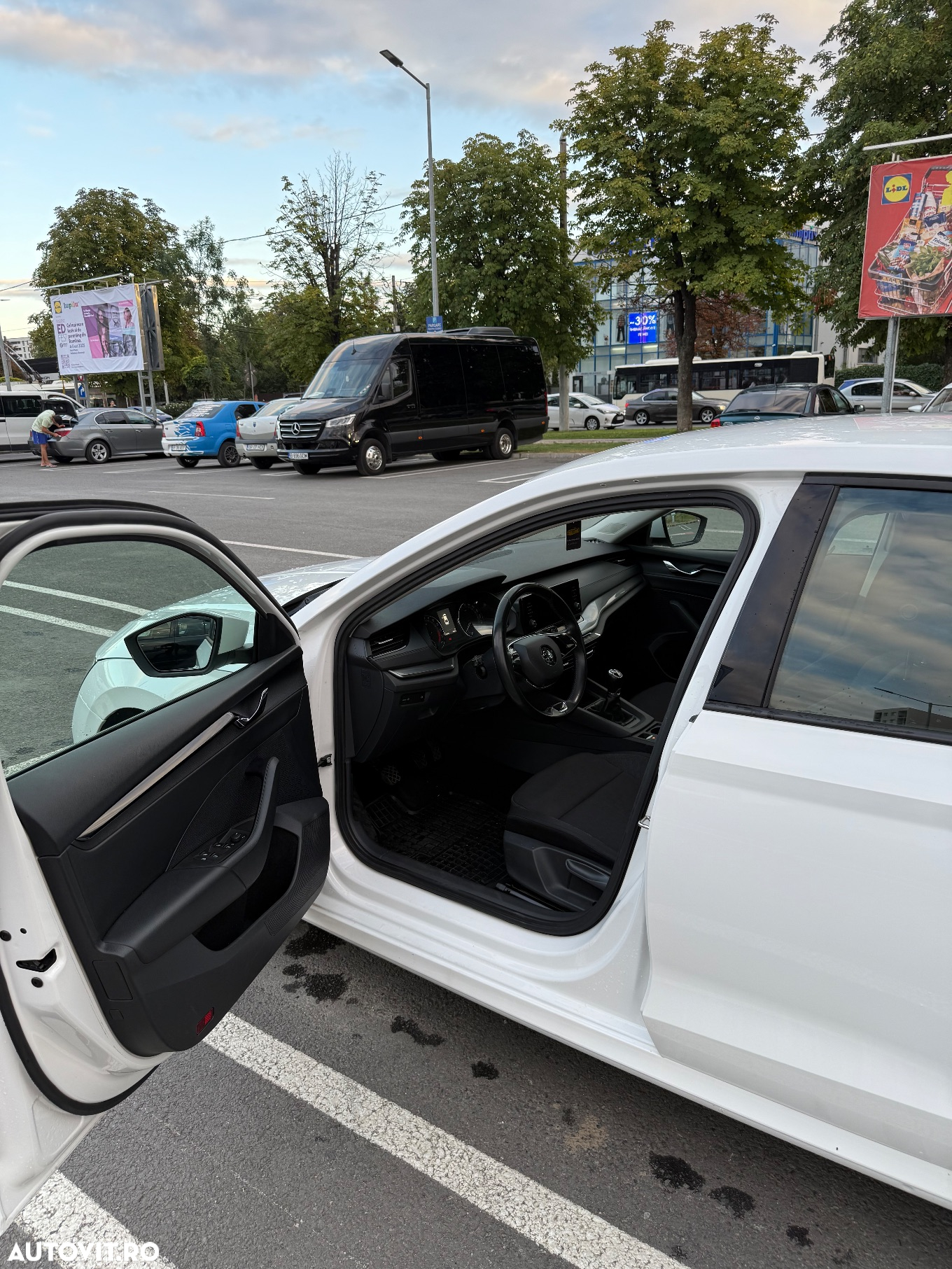 Skoda Octavia 2.0 TDI Ambition - 9