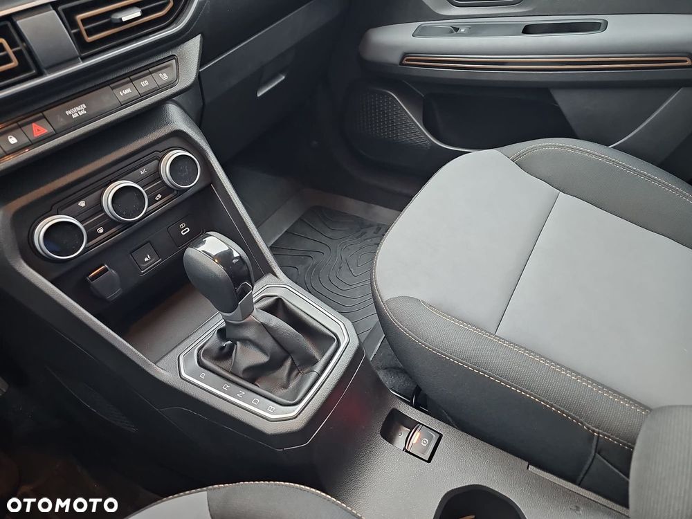 Dacia Jogger 1.6 Full Hybrid 140 Extreme MMT - 17