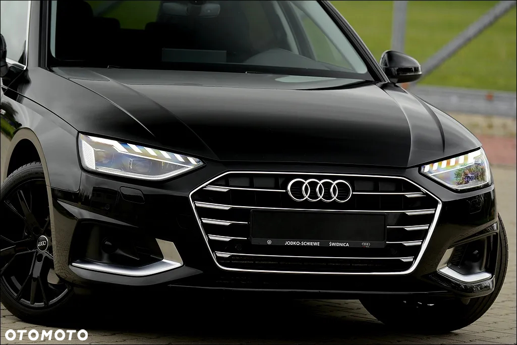 Audi A4 Avant 40 TFSI S tronic sport - 11