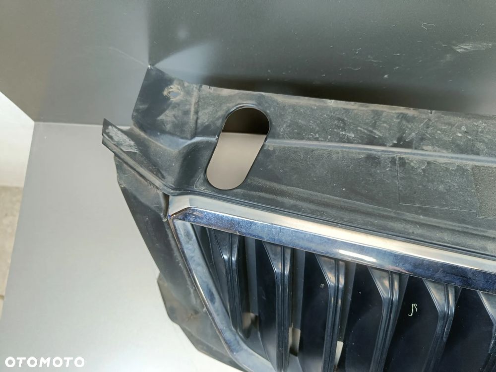 Grill Skoda Octavia 3 III Atrapa Chłodnicy Kratka 5E0853653 - 5