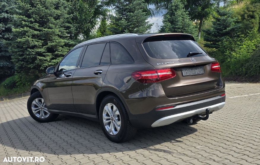 Mercedes-Benz GLC - 18
