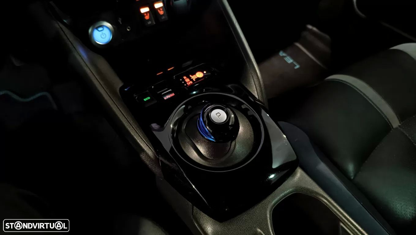 Nissan Leaf N-Connecta Full Led - 36