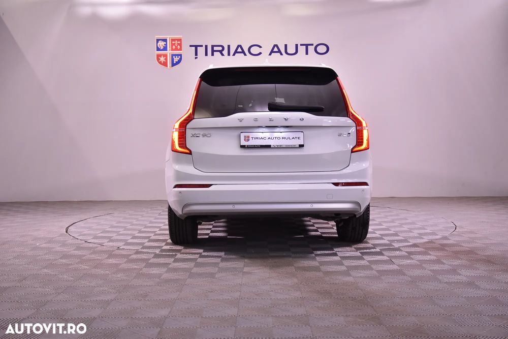 Volvo XC 90 D5 AWD Momentum - 4