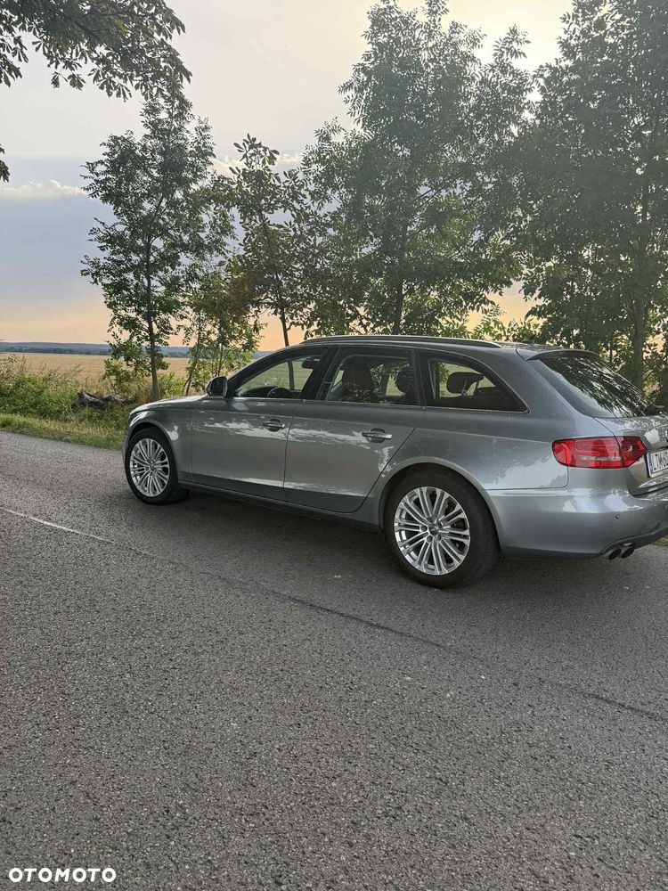 Audi A4 Avant - 4