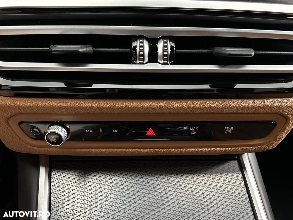 BMW Seria 3 320i xDrive Aut. M Sport - 17