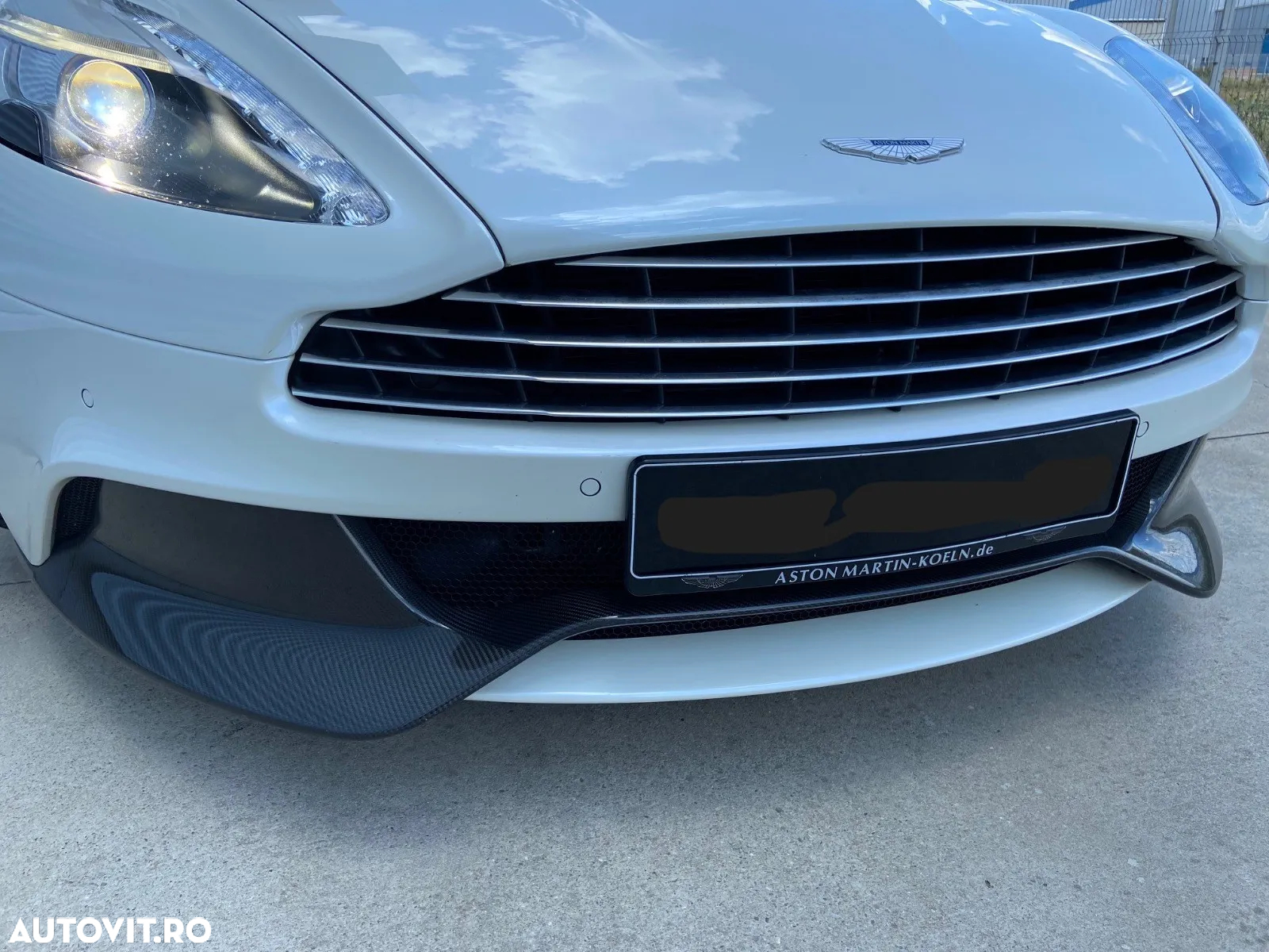 Aston Martin Vanquish - 18
