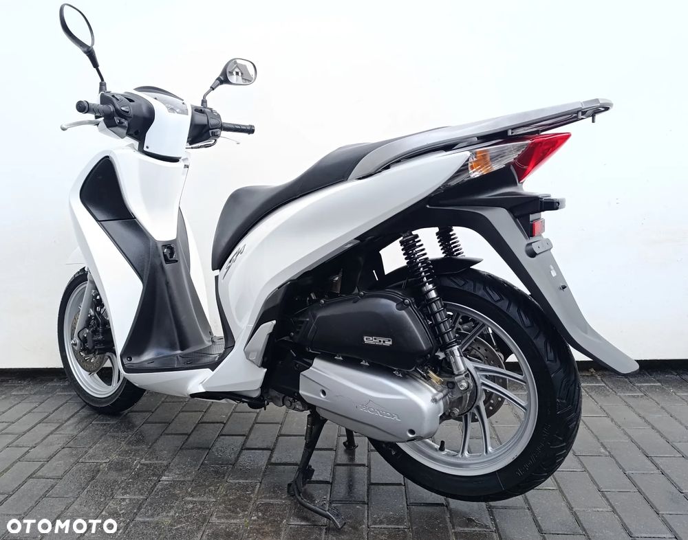 Honda SH - 5