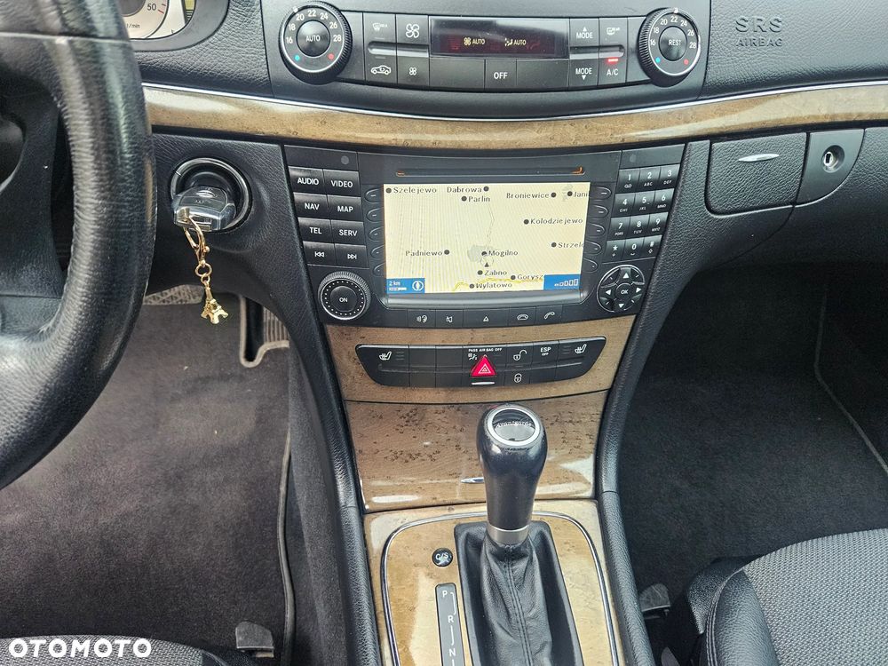 Mercedes-Benz Klasa E 320 CDI Avantgarde - 16