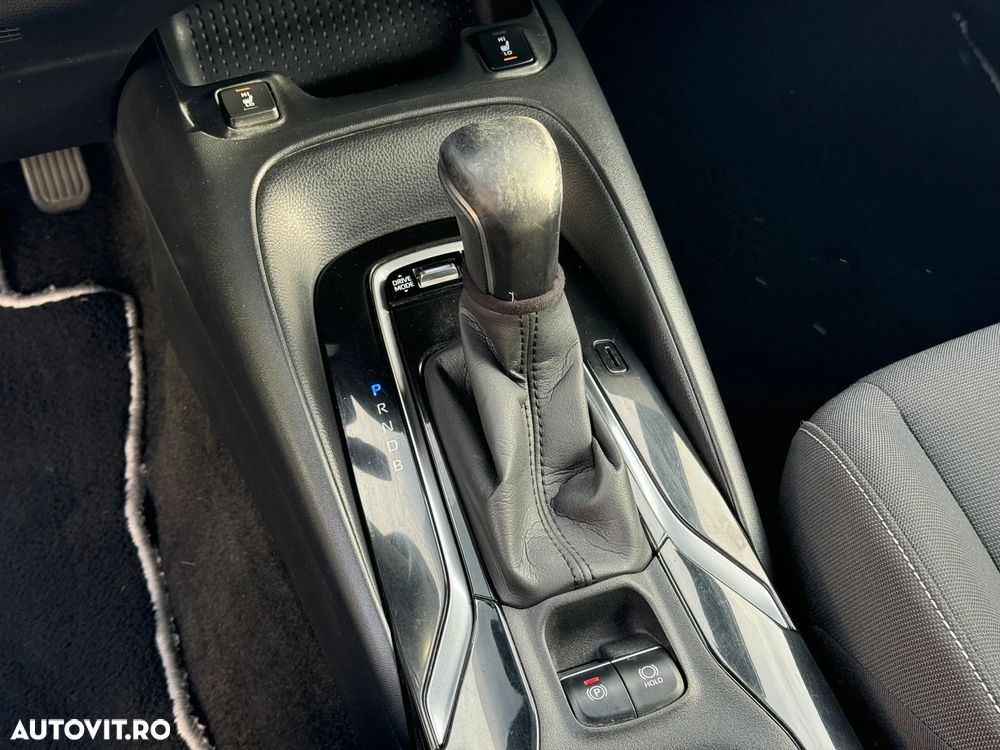 Toyota Corolla 1.8 HSD Dynamic - 18