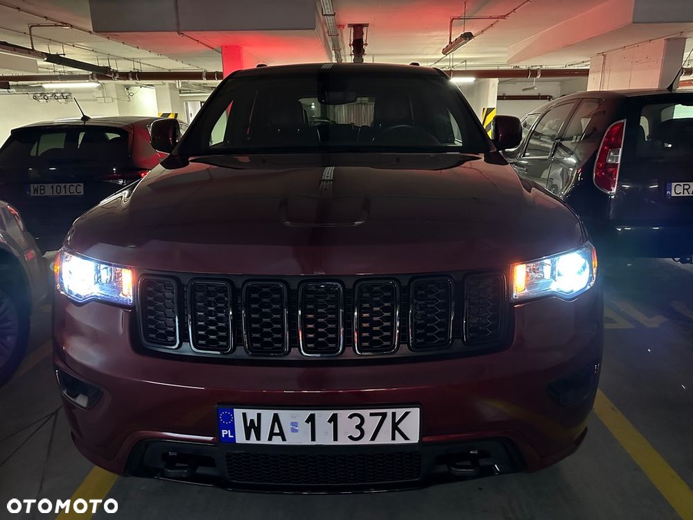 Jeep Grand Cherokee - 21