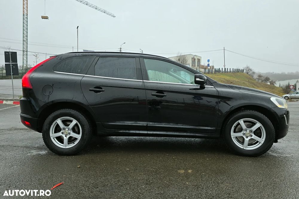 Volvo XC 60 D3 Geartronic Momentum - 4