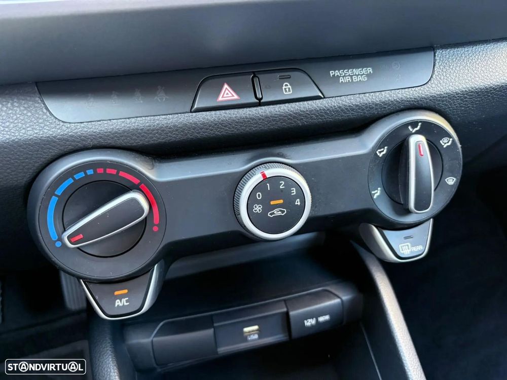 Kia Stonic 1.2 Dynamic - 44