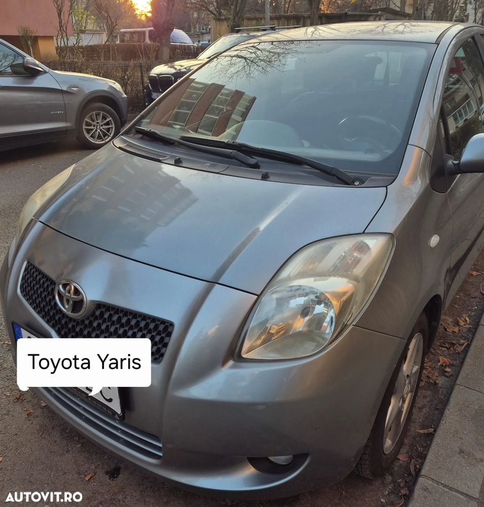 Toyota Yaris 1.3 Sol - 1