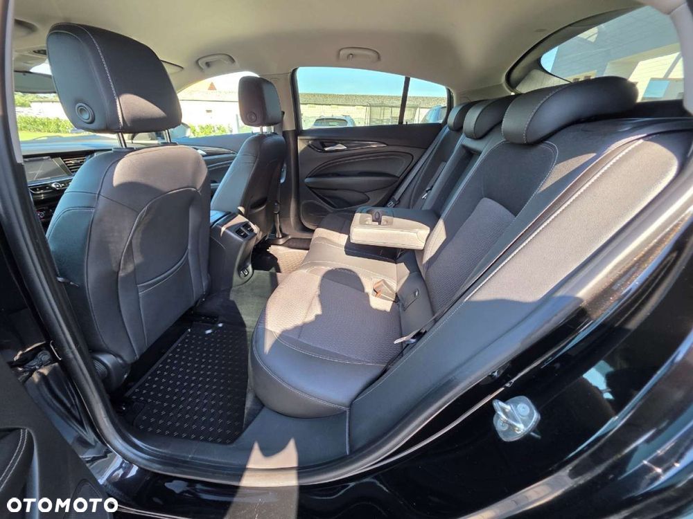 Opel Insignia - 18
