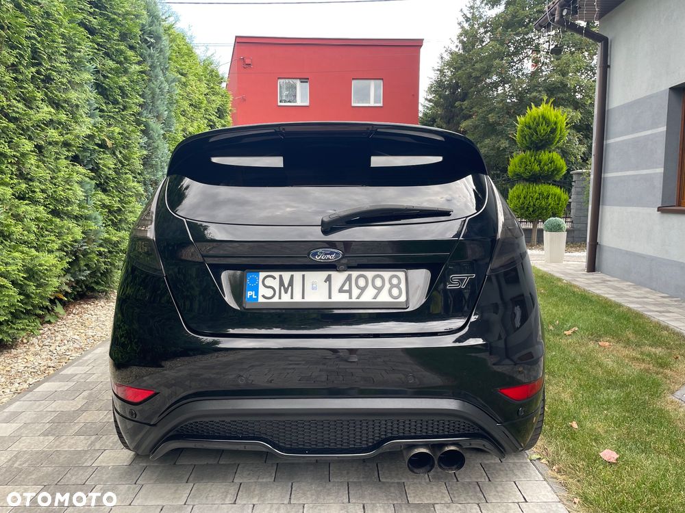 Ford Fiesta 1.6 EcoBoost ST - 12