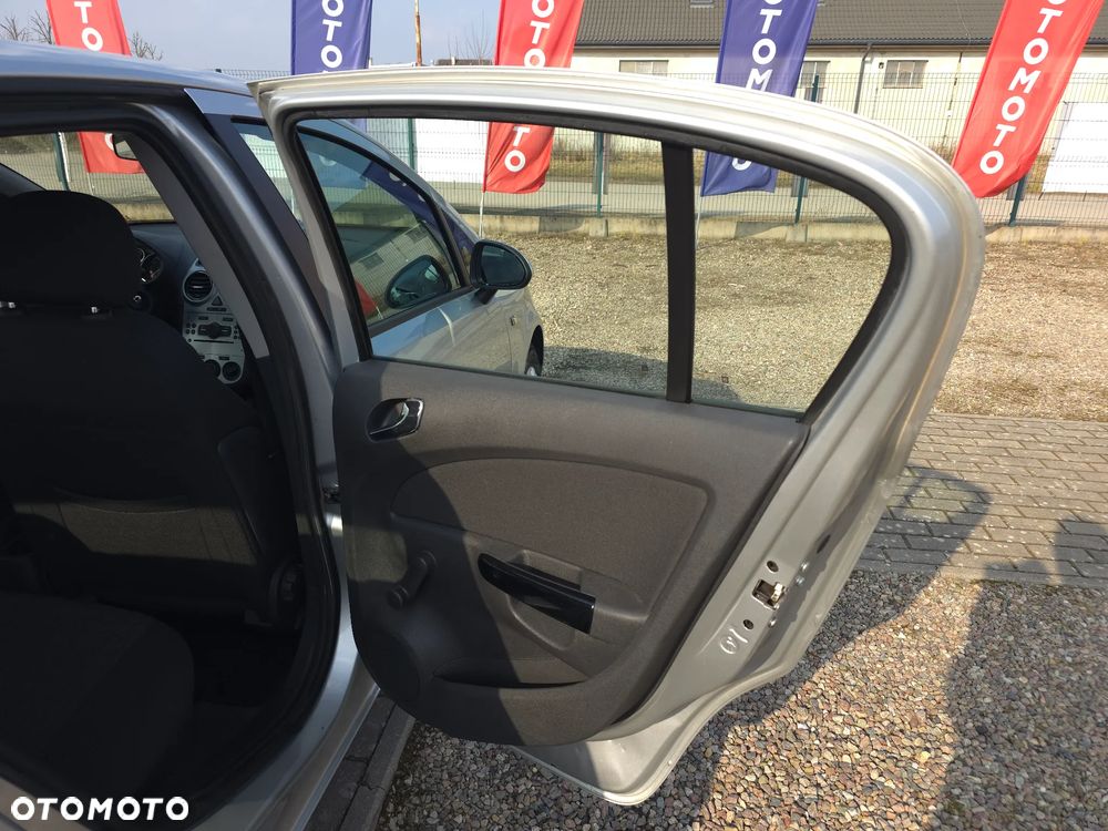 Opel Corsa 1.4 16V Edition - 10