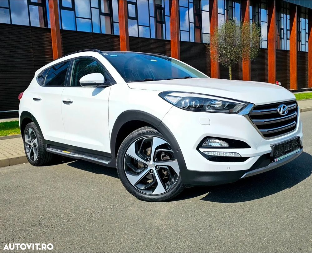 Hyundai Tucson 2.0 CRDI 4WD Automatik Premium - 24