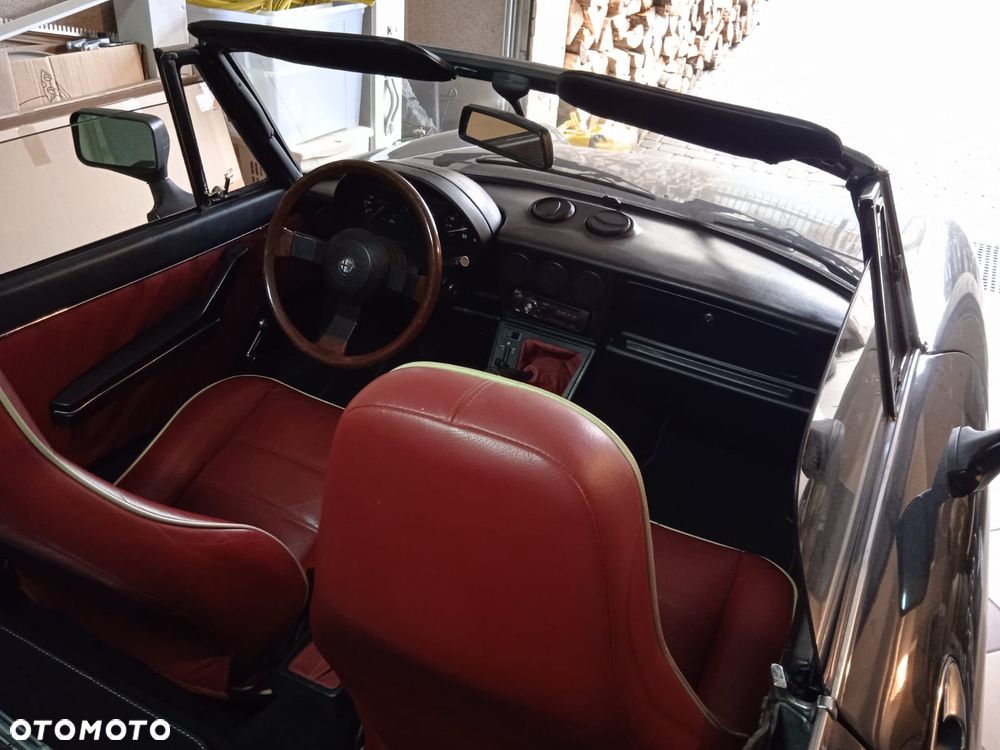 Alfa Romeo Spider 2.0 - 8