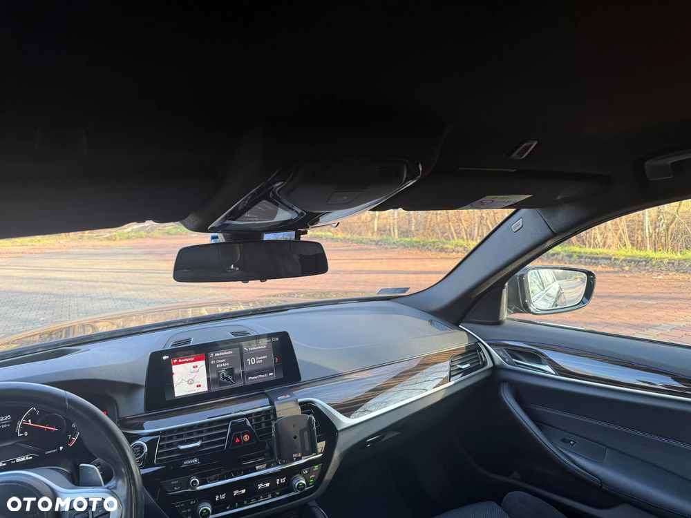 BMW Seria 5 530i xDrive M Sport sport - 18