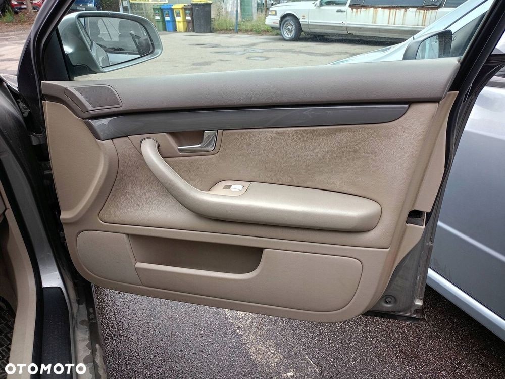 Fotele kanapa boczki komplet Audi A4 B6 kombi - 1