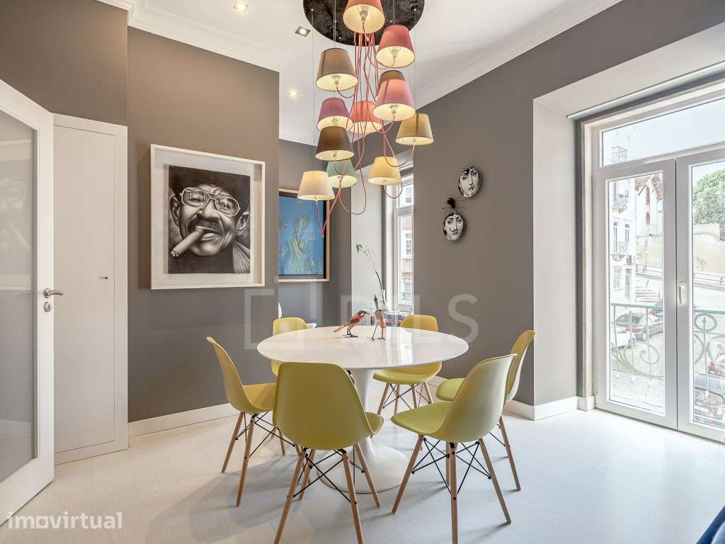 Apartamento T3 renovado com garagem, arrecadação e varanda em Lisboa. - Grande imagem: 2/25