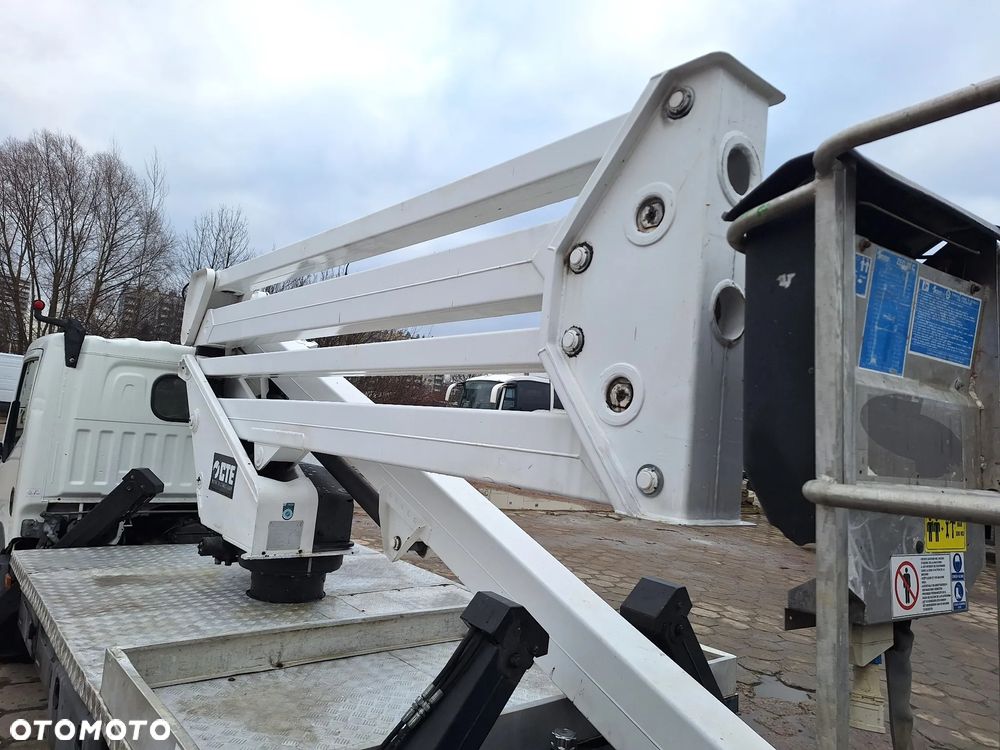 Nissan Cabstar 35.11 - 9