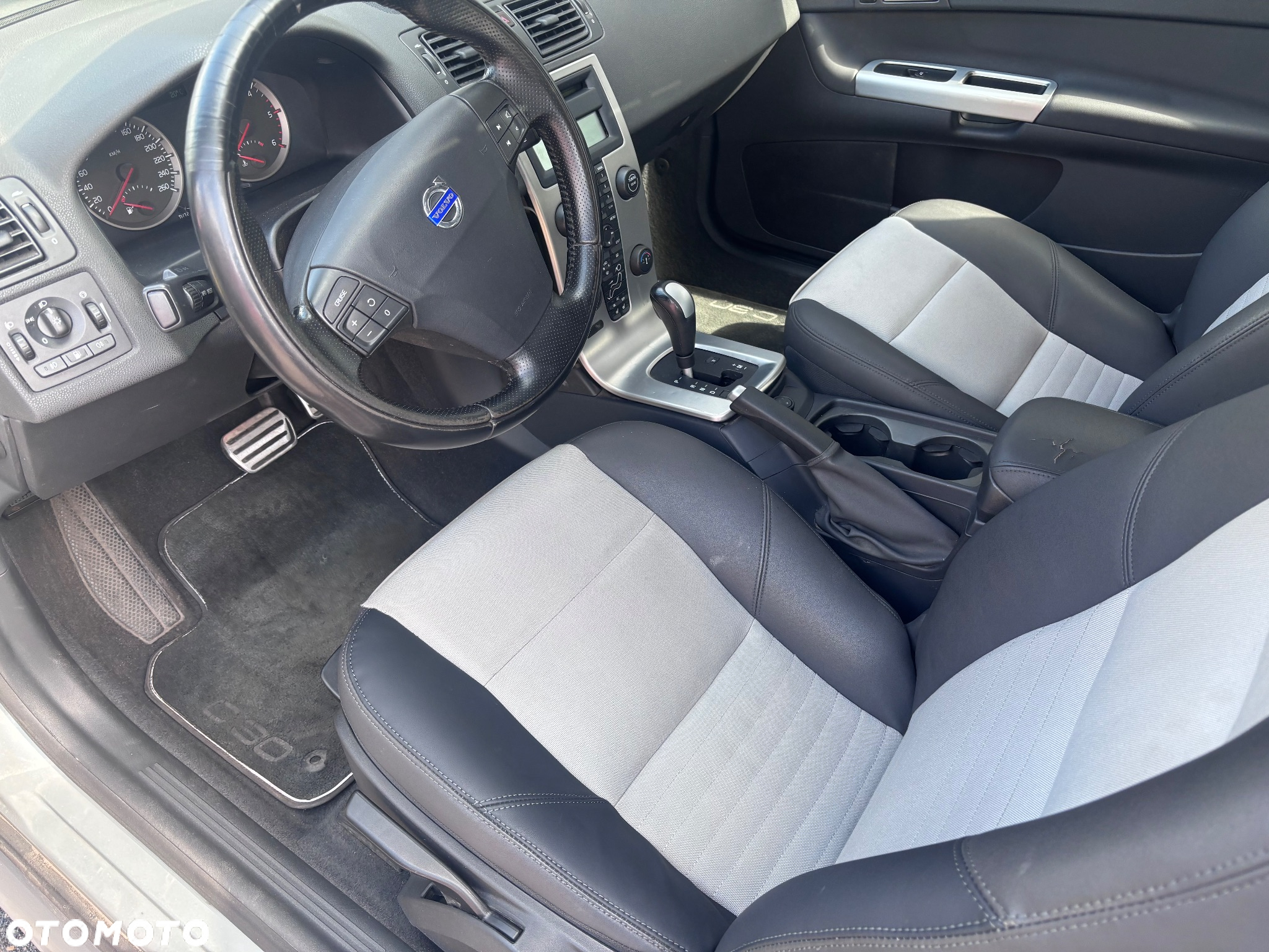 Volvo C30 D5 Momentum - 6