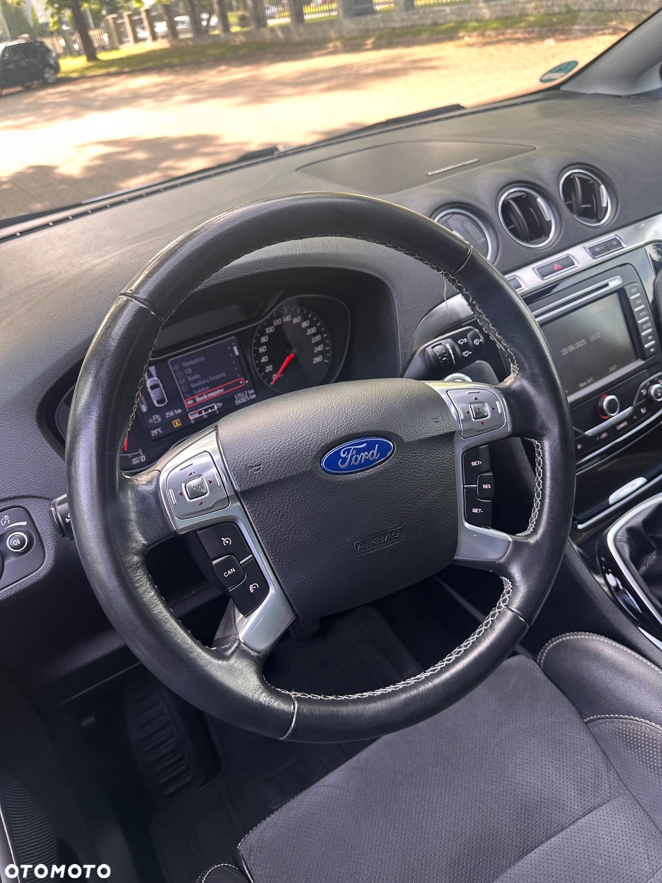 Ford S-Max 2.0 TDCi DPF Titanium - 32