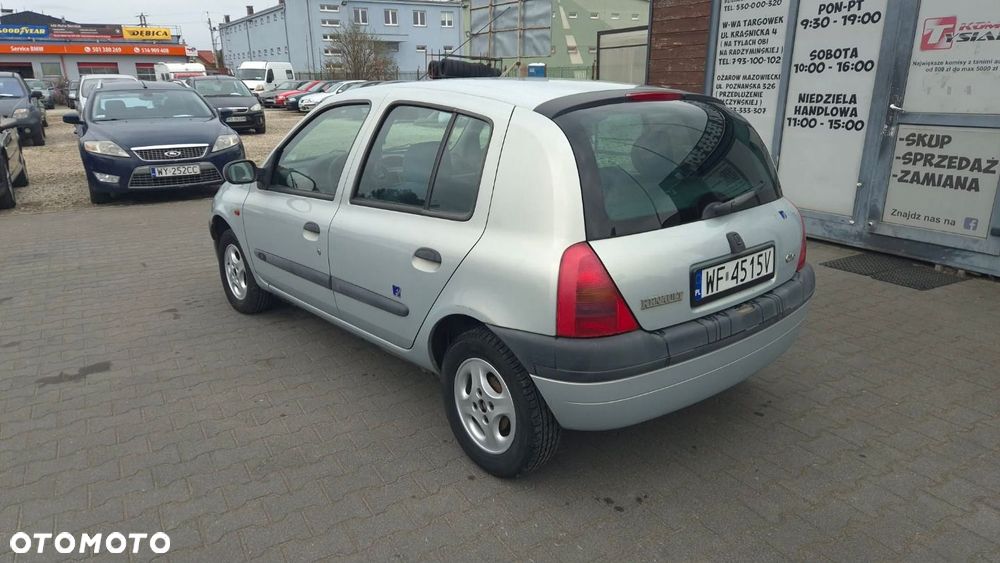 Renault Clio - 2